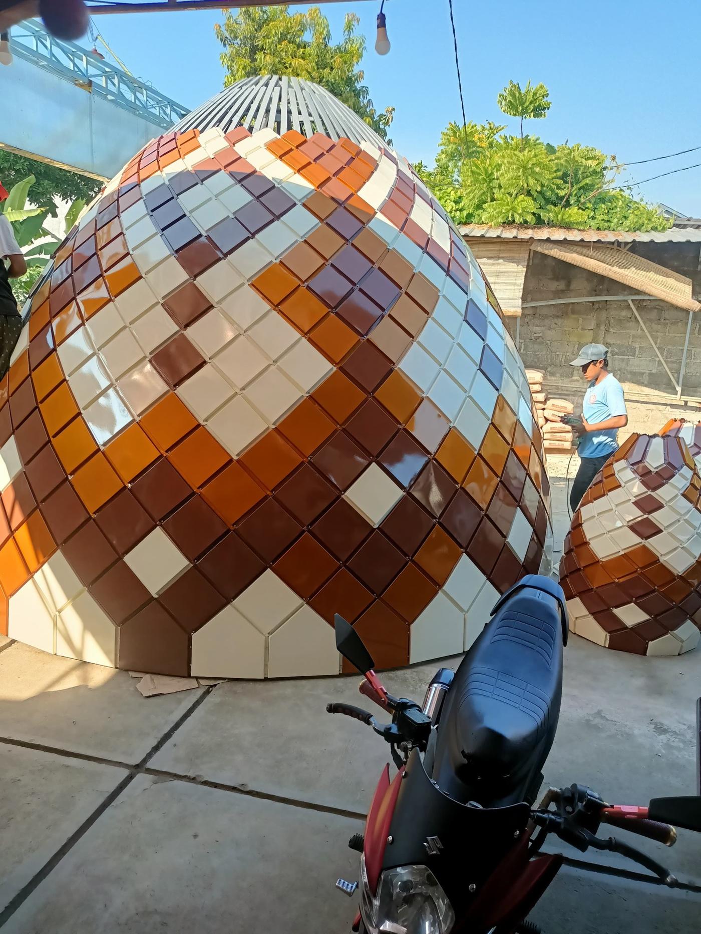 Kubah cokelat oranye putih – Jaya Kubah