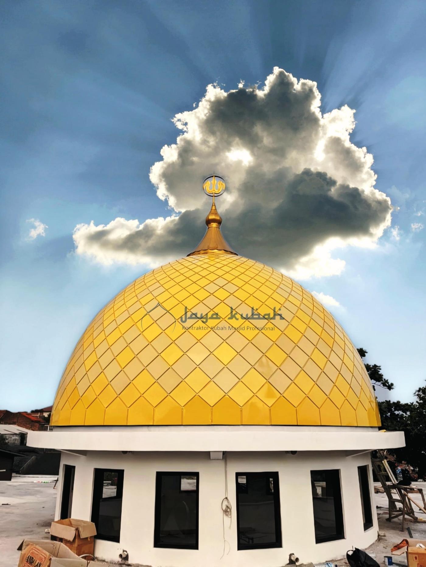 Kubah emas mengkilap full gold – Jaya Kubah