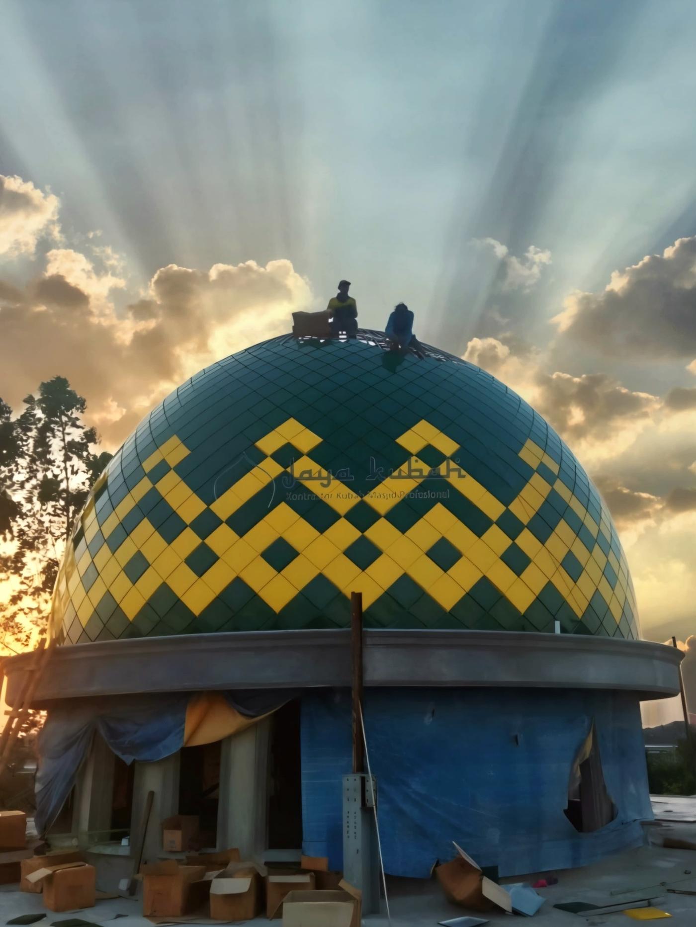 Kubah hijau kuning dramatis – Jaya Kubah